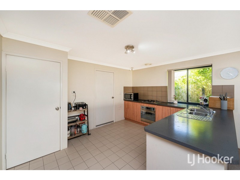 28 Camden Way, Meadow Springs WA 6210