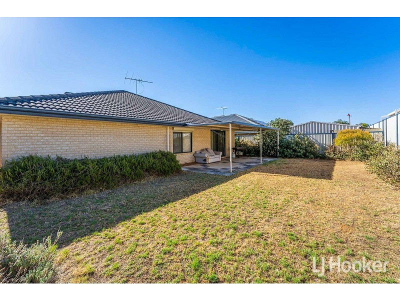 28 Camden Way, Meadow Springs WA 6210