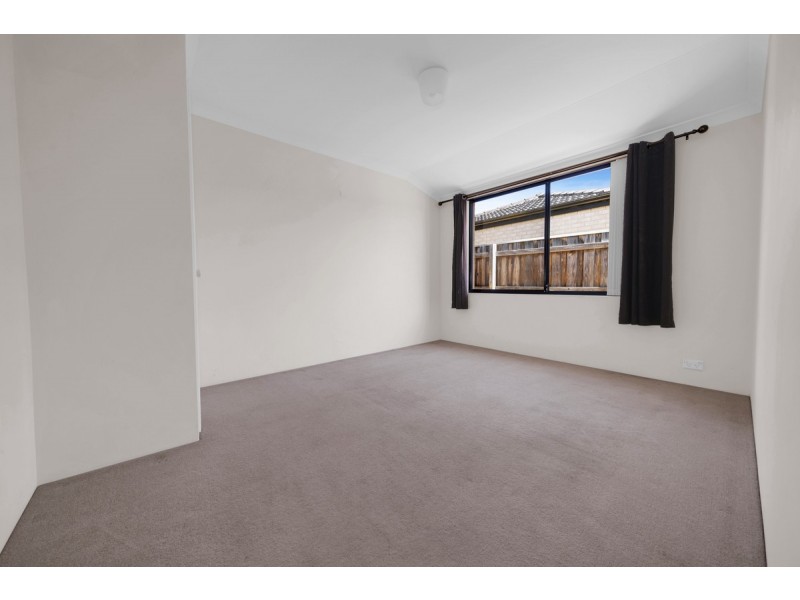 16 Seaforth Drive, Halls Head WA 6210