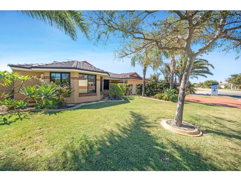 16 Seaforth Drive, Halls Head WA 6210