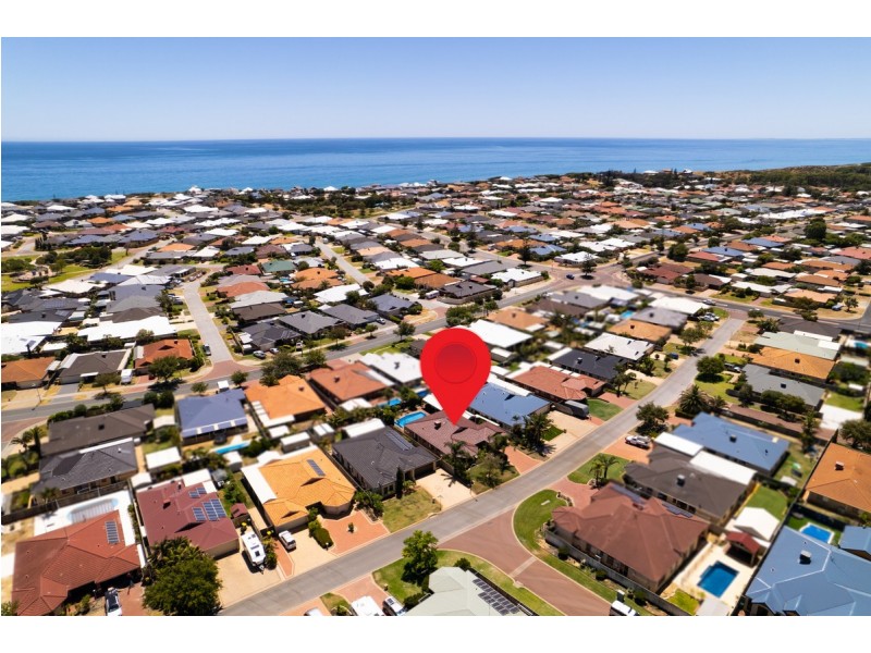 16 Seaforth Drive, Halls Head WA 6210
