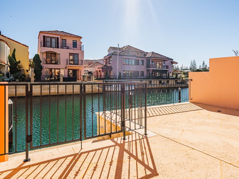 62/18 Port Quays, Wannanup WA 6210