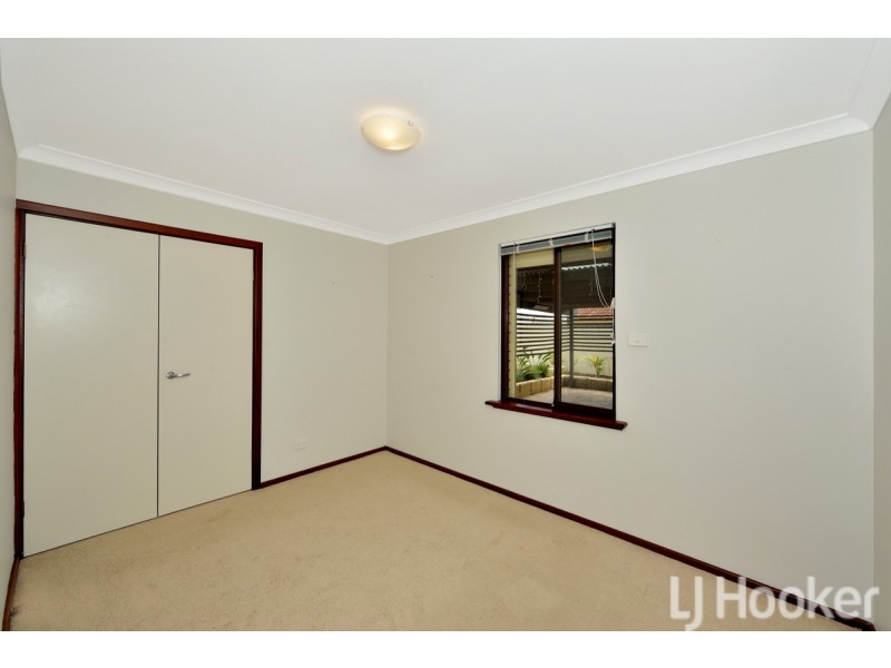 9 Sandalwood Parade, Halls Head WA 6210