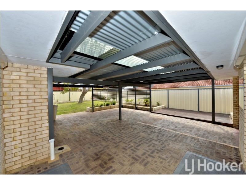 9 Sandalwood Parade, Halls Head WA 6210
