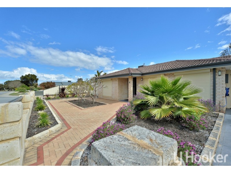 9 Sandalwood Parade, Halls Head WA 6210