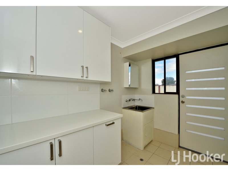 9 Sandalwood Parade, Halls Head WA 6210