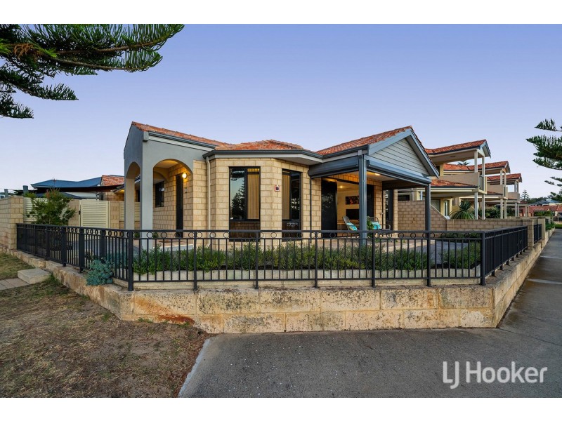 10 Westview Parade, Wannanup WA 6210