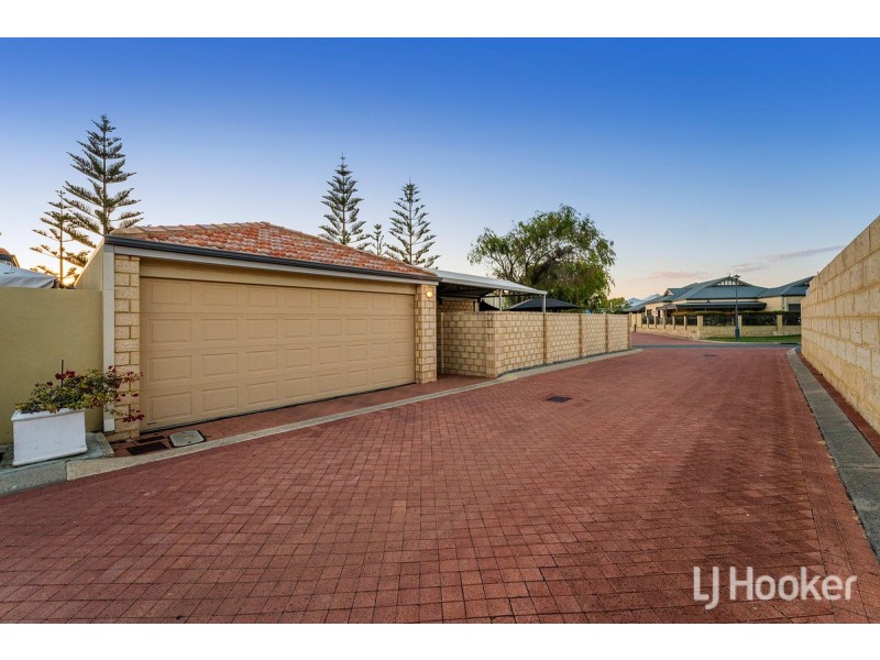 10 Westview Parade, Wannanup WA 6210