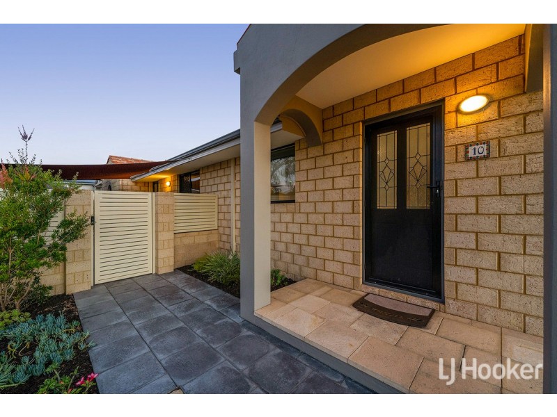 10 Westview Parade, Wannanup WA 6210
