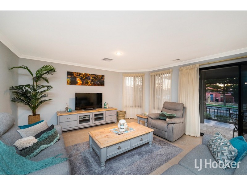 10 Westview Parade, Wannanup WA 6210
