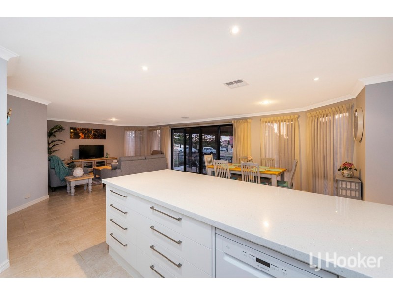10 Westview Parade, Wannanup WA 6210