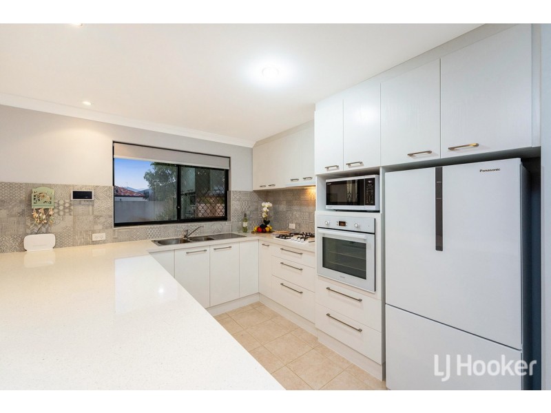 10 Westview Parade, Wannanup WA 6210