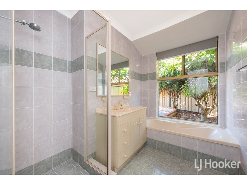 10 Kedron Place, Greenfields WA 6210