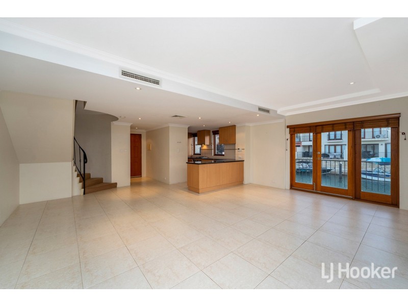 104/18 Port Quays, Wannanup WA 6210