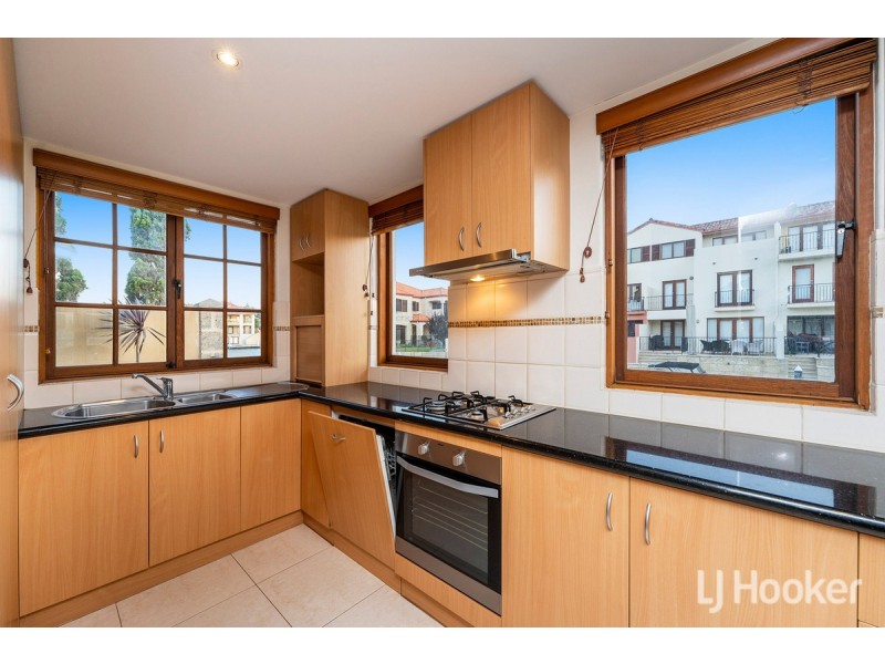 104/18 Port Quays, Wannanup WA 6210