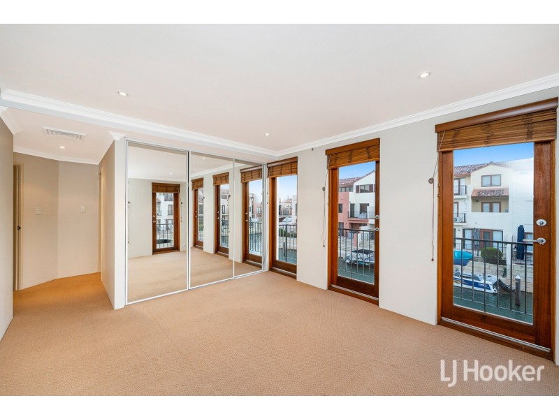 104/18 Port Quays, Wannanup WA 6210