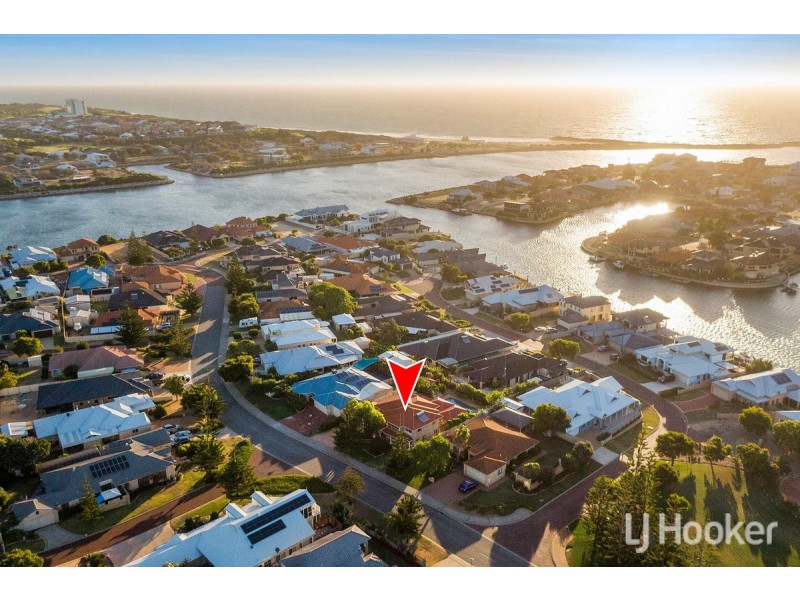 18 Batavia Avenue, Wannanup WA 6210