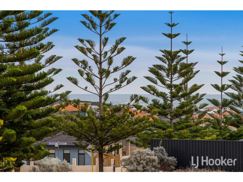 13 Seaview Place, Wannanup WA 6210