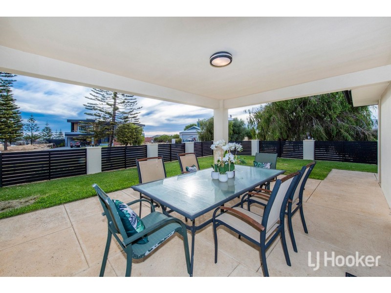 13 Seaview Place, Wannanup WA 6210