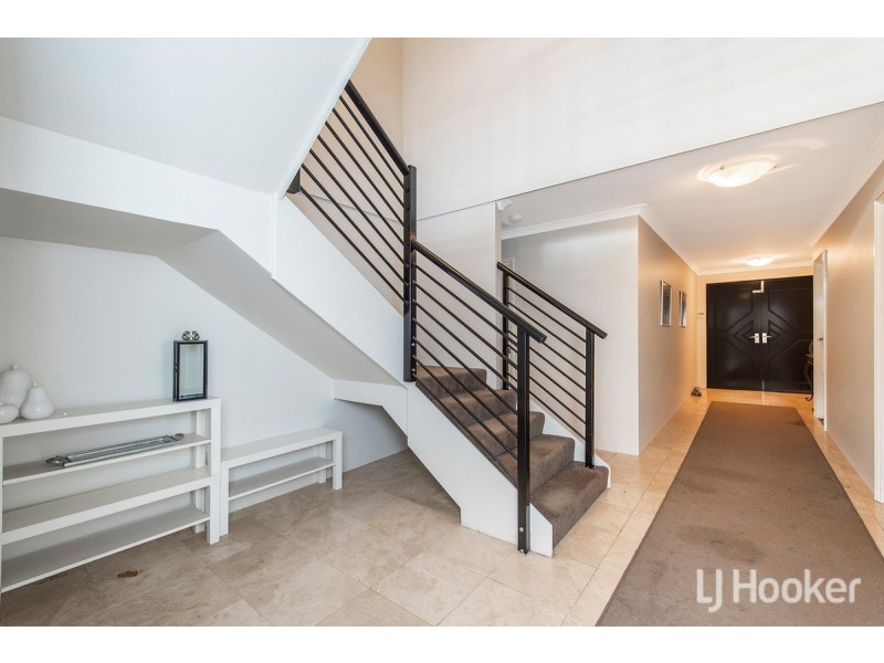 13 Seaview Place, Wannanup WA 6210