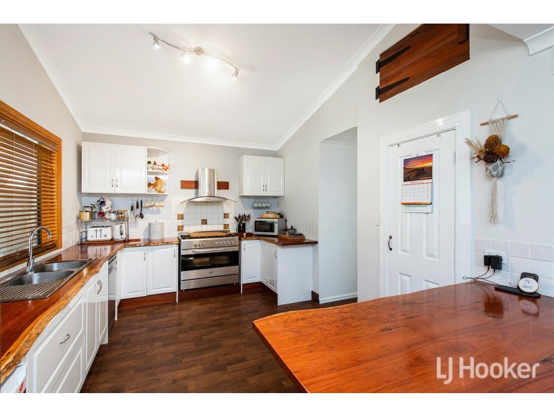 17 Touchstone Drive, Dawesville WA 6211