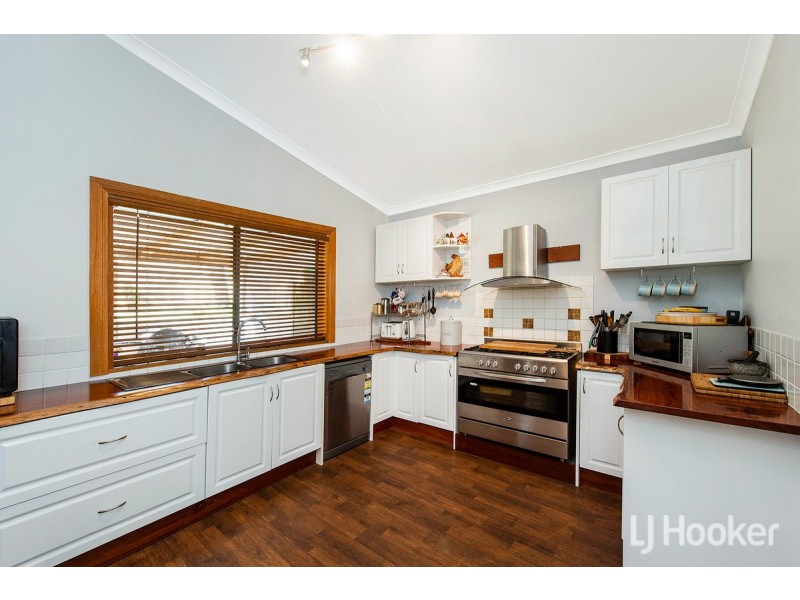 17 Touchstone Drive, Dawesville WA 6211