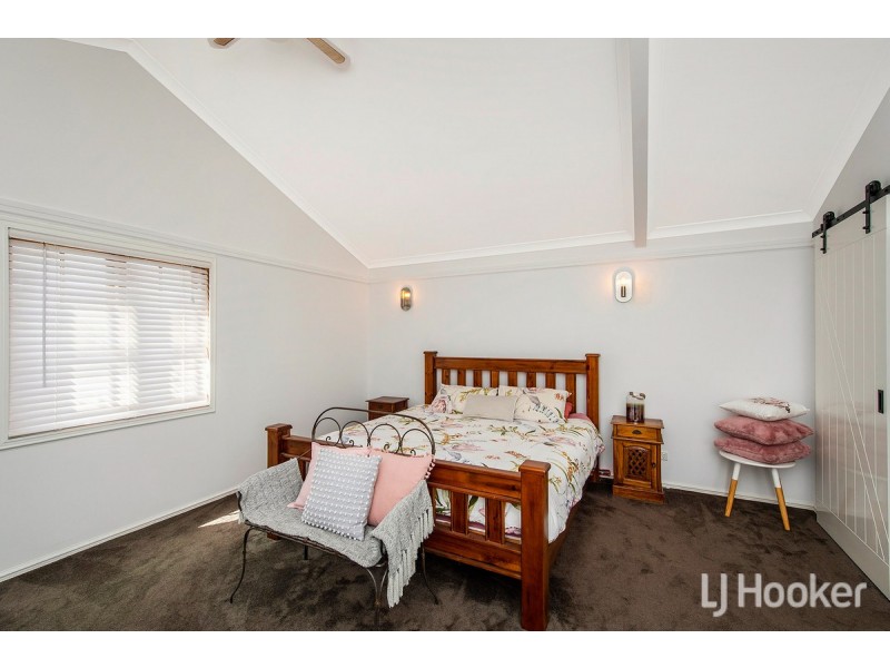 17 Touchstone Drive, Dawesville WA 6211