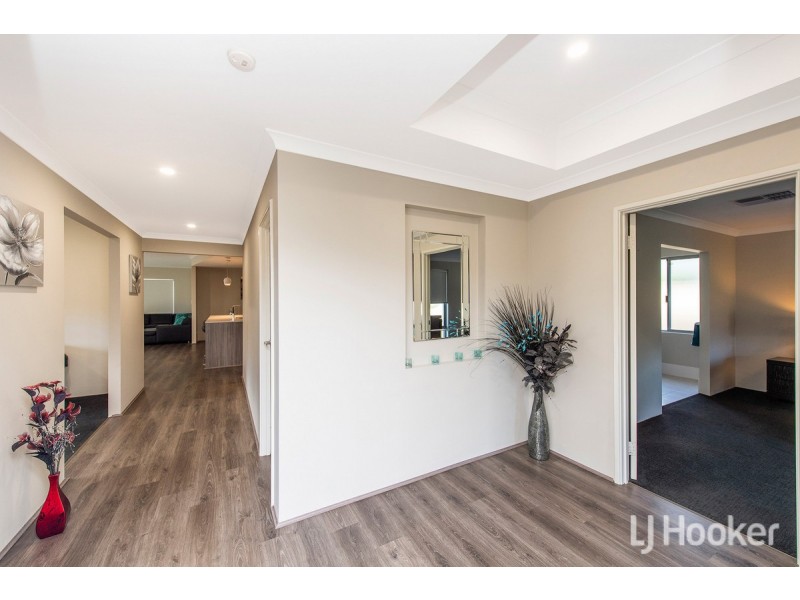 8 Dowerin Circuit, Lakelands WA 6180
