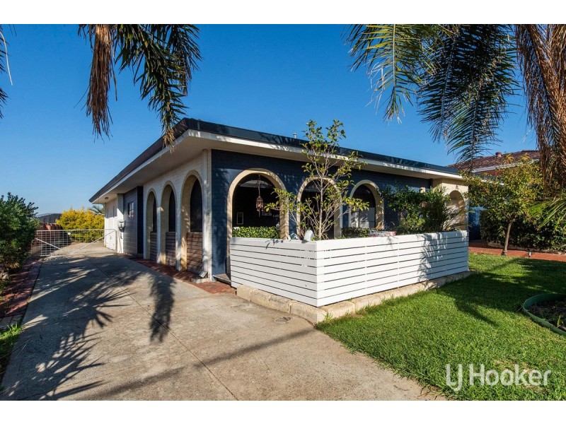 6 Muir Place, Halls Head WA 6210