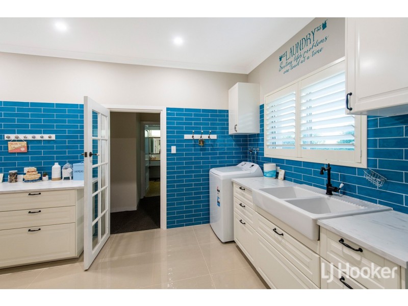 6 Muir Place, Halls Head WA 6210