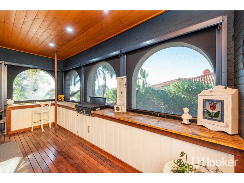 6 Muir Place, Halls Head WA 6210