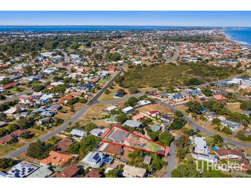 7 Allan Place, Halls Head WA 6210