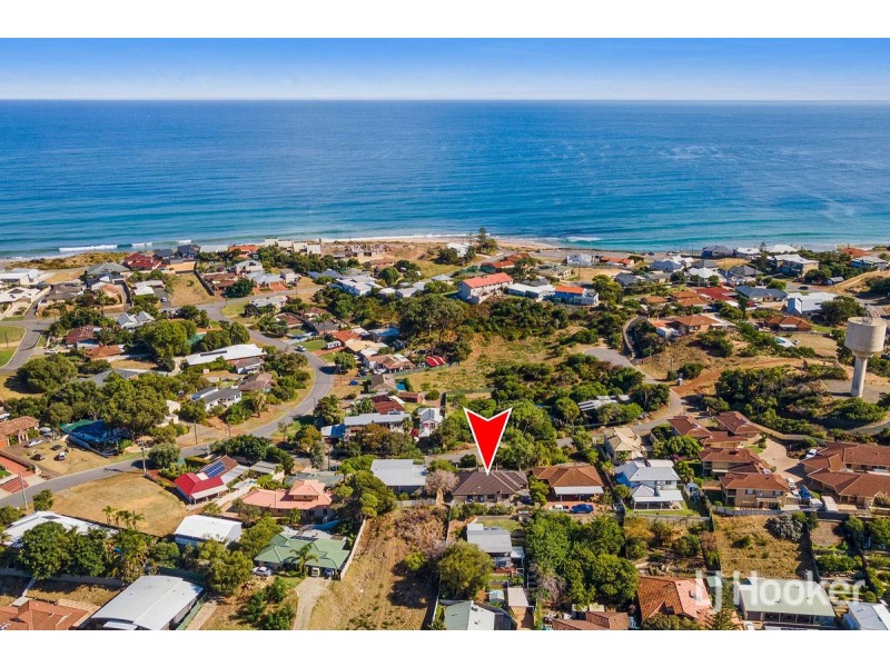 7 Allan Place, Halls Head WA 6210