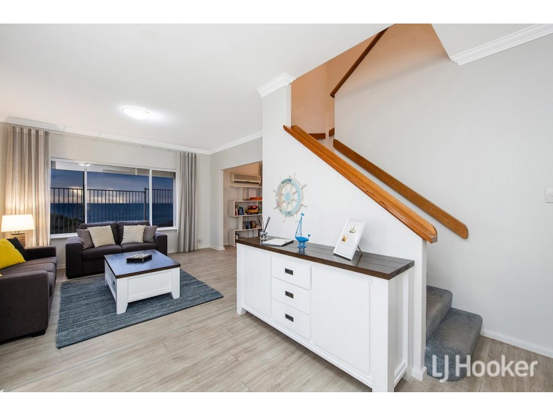 21B Caravel Way, Halls Head WA 6210