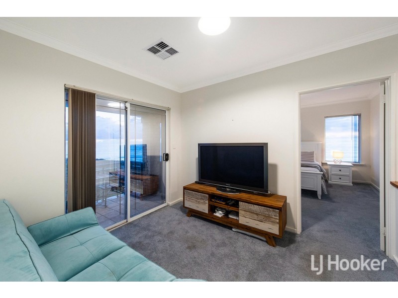 21B Caravel Way, Halls Head WA 6210