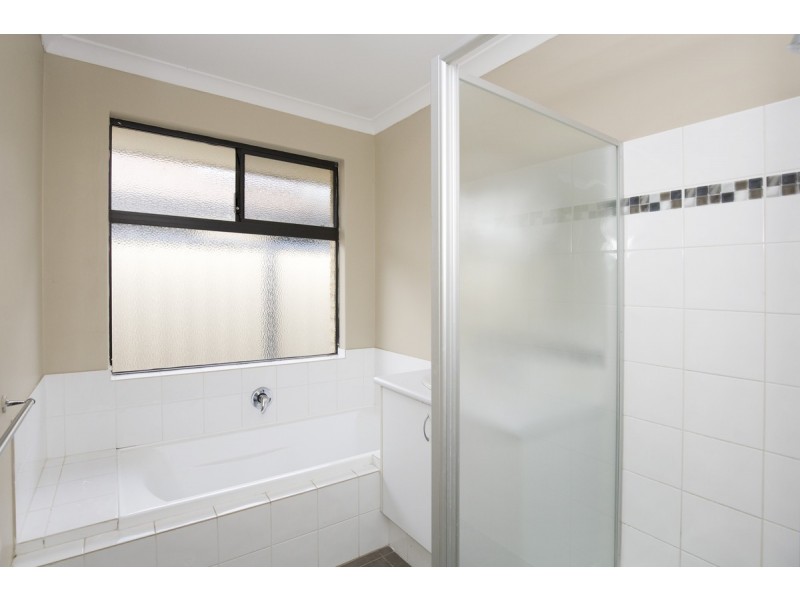 33 Jester Parkway, Meadow Springs WA 6210