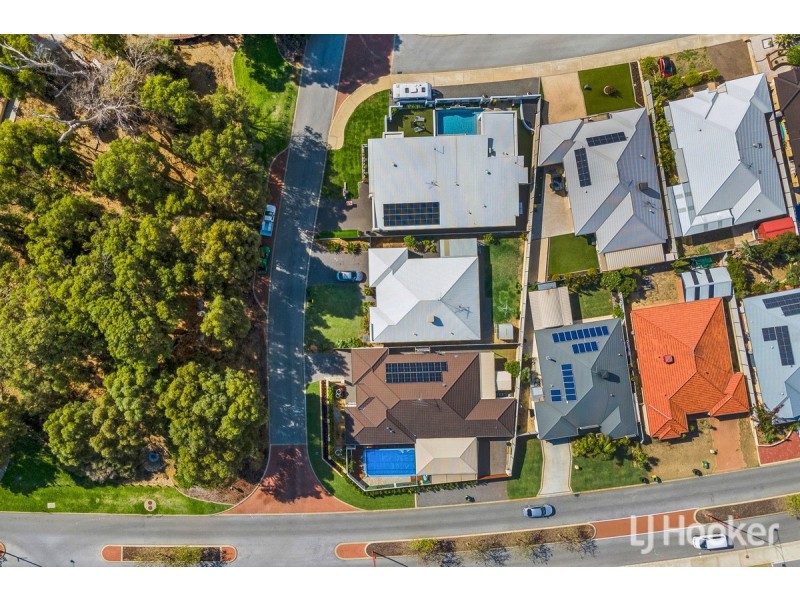 33 Jester Parkway, Meadow Springs WA 6210