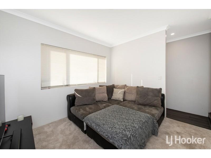 228 Lake Valley Drive, Lakelands WA 6180