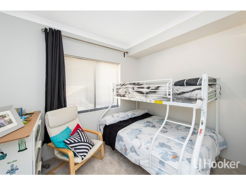 228 Lake Valley Drive, Lakelands WA 6180