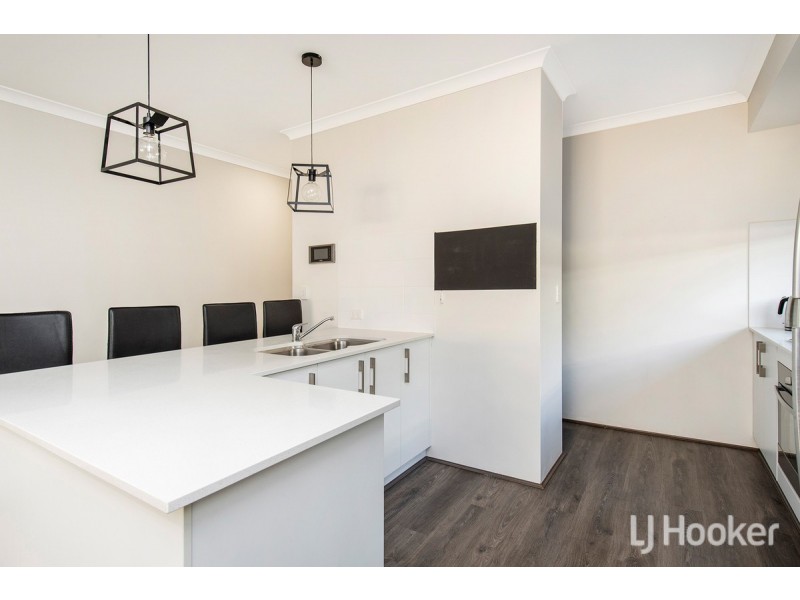 228 Lake Valley Drive, Lakelands WA 6180