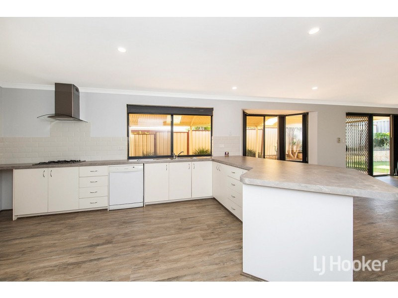 10 Rosebud Place, Halls Head WA 6210