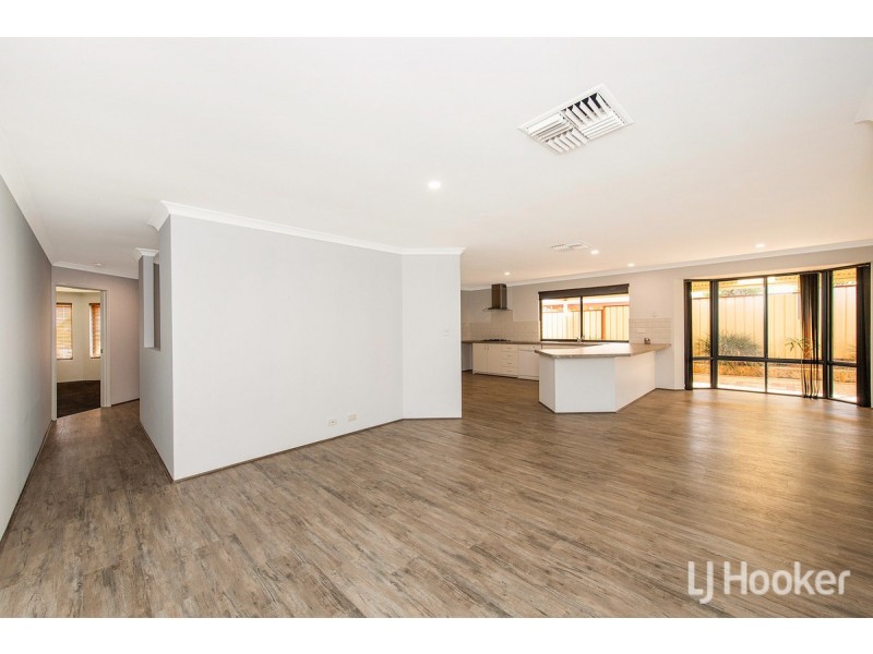 10 Rosebud Place, Halls Head WA 6210