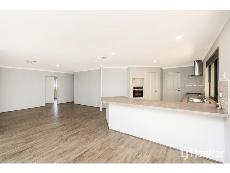 10 Rosebud Place, Halls Head WA 6210