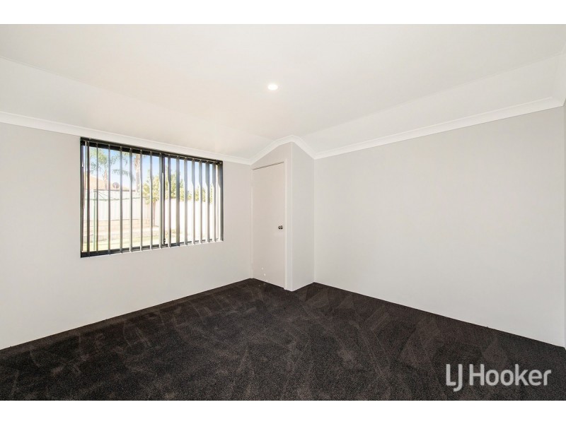 10 Rosebud Place, Halls Head WA 6210