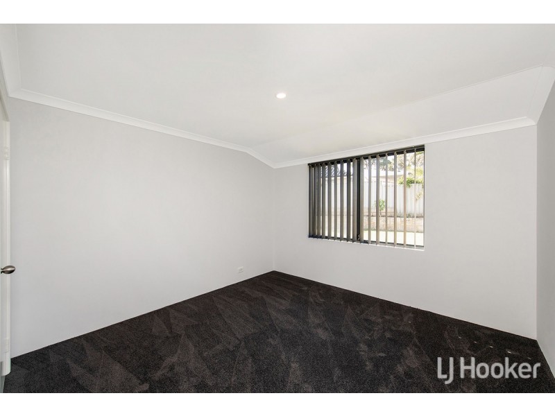 10 Rosebud Place, Halls Head WA 6210