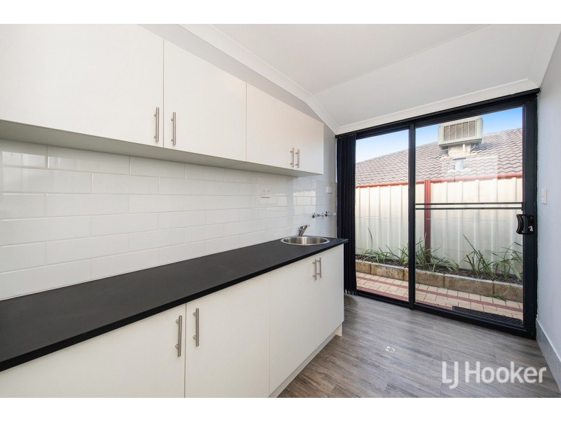 10 Rosebud Place, Halls Head WA 6210