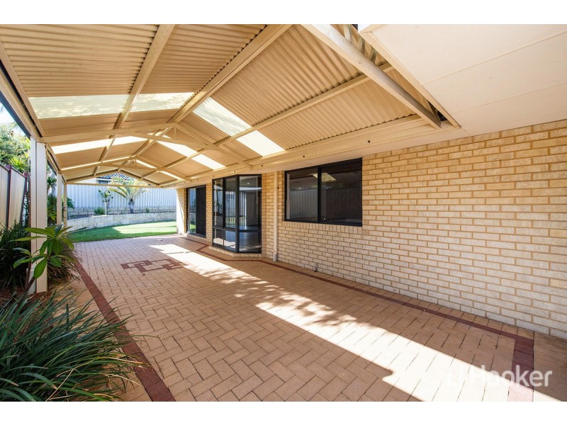 10 Rosebud Place, Halls Head WA 6210