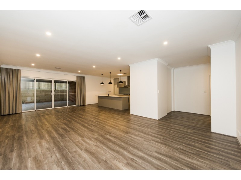 15 Possum Drive, Wannanup WA 6210