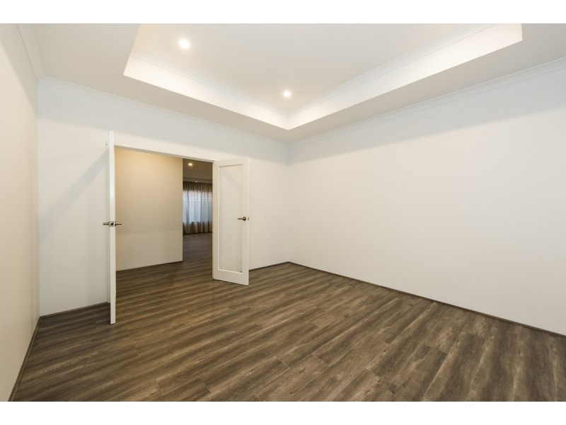 15 Possum Drive, Wannanup WA 6210