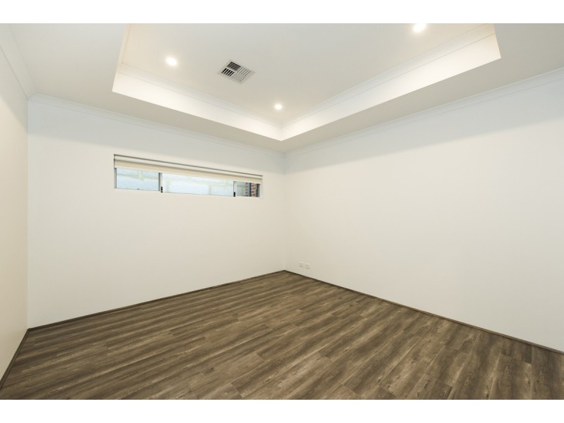 15 Possum Drive, Wannanup WA 6210